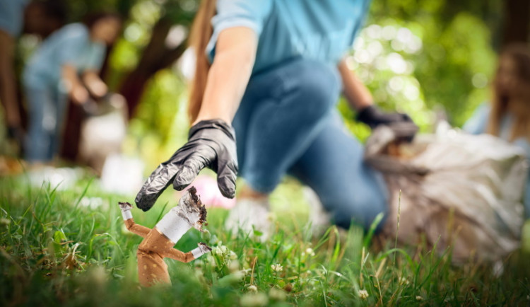 NEVAJGLUJ v rámci jarních úklidových akcí Ukliďme Česko vyhlašuje soutěž „Vajglobraní 2025“