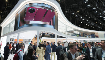 Huawei přiveze na MWC 2025 první komerční trojitý skládací telefon na světě