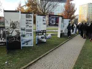 "Šokující a drastické." Kontroverzní akce pobouřila studenty i veřejnost
