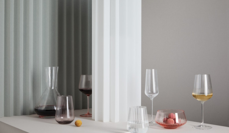 Koktejlové sklenice na Expo 2025 dodá nejstarší fungující sklárna v Čechách