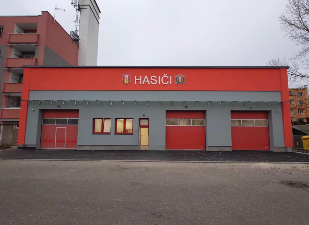 Ze staré výtopny uprostřed panelákového sídliště vznikla nová hasičská zbrojnice za 10,5 milionu korun