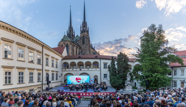 Žestě v hlavní roli: Brno Brass Fest rozezní Biskupák, Špilberk, vozovnu i parník!