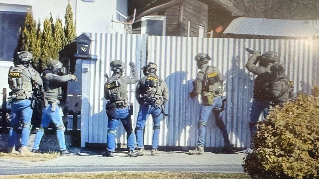 Policisté zadrželi dva muže, kteří se vloupávali do domů v Olomouckém i Zlínském kraji