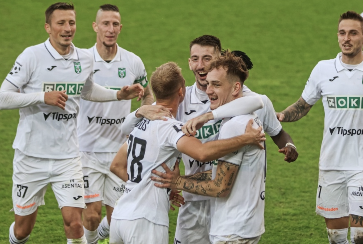 Fotbalisté Karviné díky hattricku Vechety vyhráli po obratu v Budějovicích 3:2