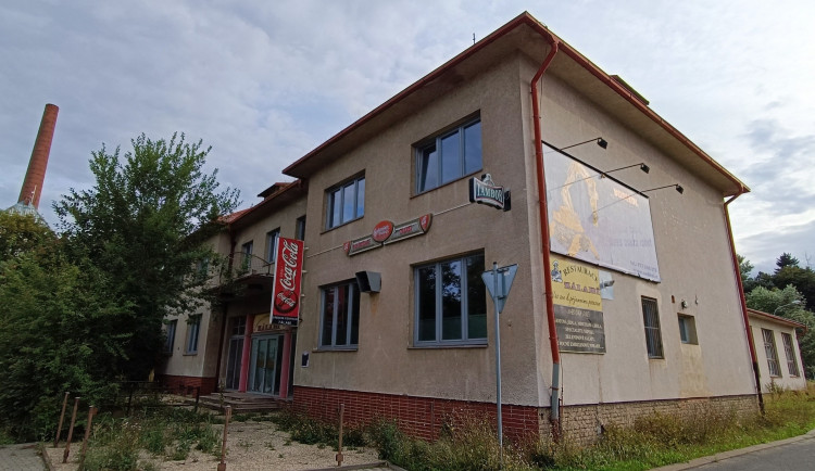 Ve Dvoře Králové vznikne společná výjezdová stanice policie a záchranky