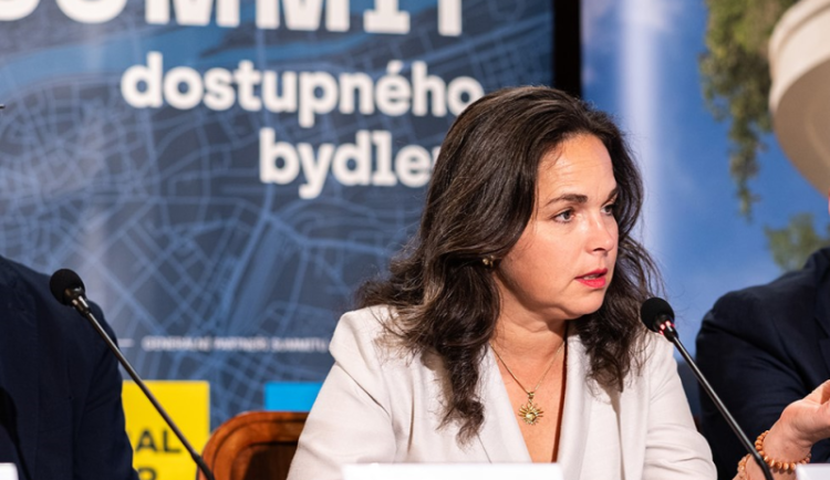 Živě: Summit dostupného bydlení