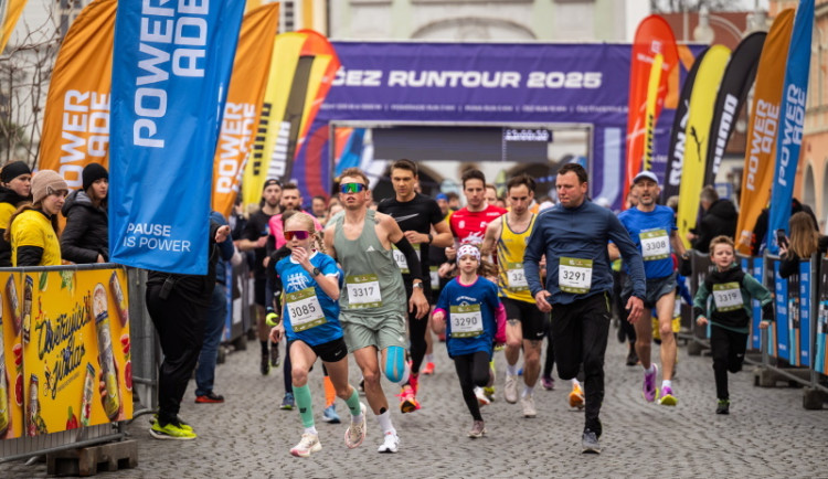 Start sezóny ČEZ RunTour s elitními a hobby běžci. Nová sezóna odstartovala vyprodaným závodem v Českých Budějovicích.