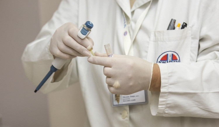 Nemocnost v Libereckém kraji opět roste, Semilsko je na hranici epidemie