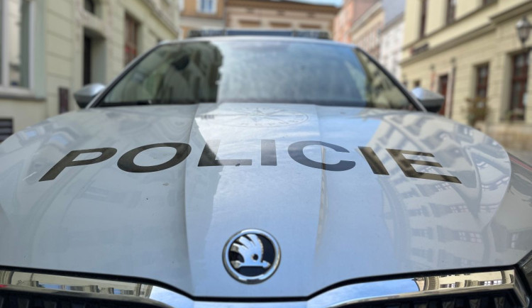 Podvodníci zneužili Helenu Vondráčkovou, lidem nabízeli V.I.P. setkání