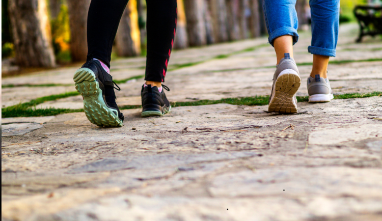 Města v hradeckém kraji se připojují k výzvě 10 000 kroků. Lidé se zapojují celý měsíc