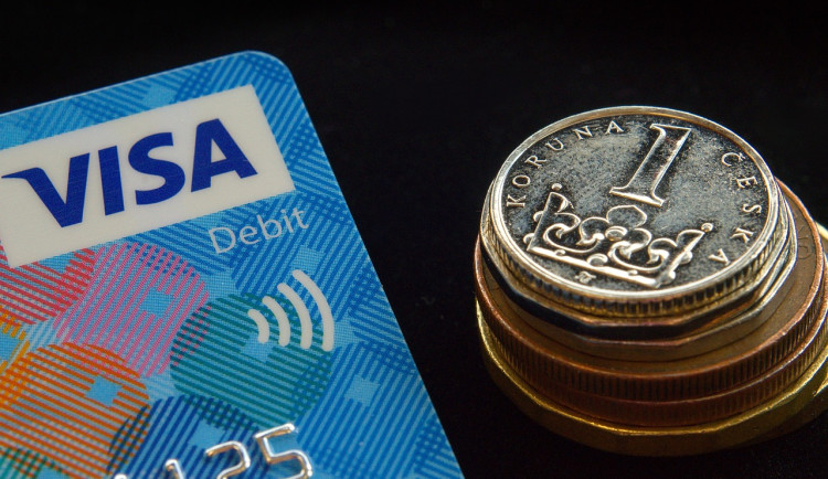 Vývoj klíčových ekonomických sektorů: Reálný růst příjmů domácností o 1,5 %