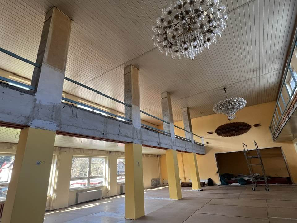 Ve Frýdlantě začala rekonstrukce společenského sálu v Besedě. Sloužil více než 40 let