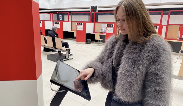 Jaká byla vaše návštěva olomouckého magistrátu? Úřad instaloval terminály spokojenosti