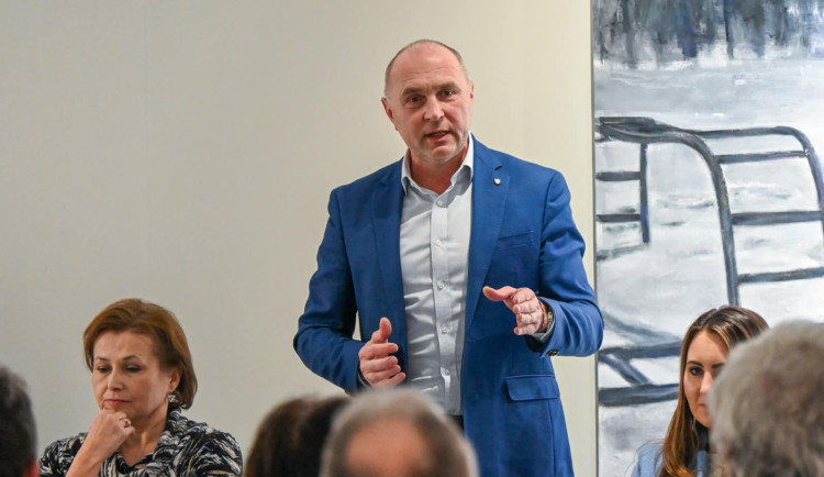 Hejtmanství ocenilo významné osobnosti Královéhradeckého kraje