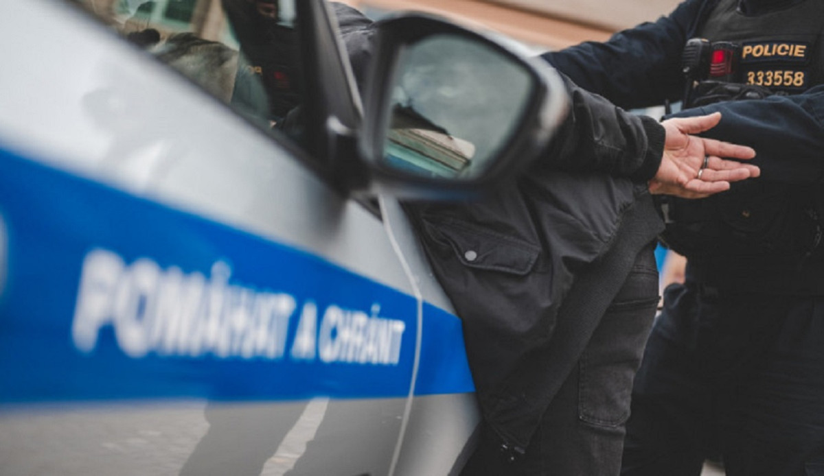 Kriminalisté dopadli muže obviněného ze tří trestných činů, může skončit na pět let za mřížemi. Foto: Se souhlasem Policie ČR