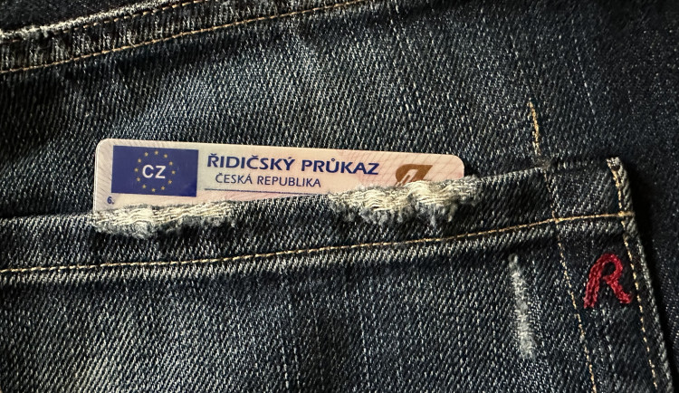 Pro nový řidičák, nebo jeho výměnu už nebude nutné od července chodit osobně na úřad, budou i další novinky