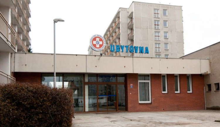 Hradec Králové získá dotaci na zateplení ubytovny Brněnská