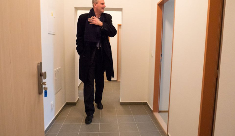 V korupční kauze v Liberci policie obvinila náměstka Šolce. Ten to odmítá