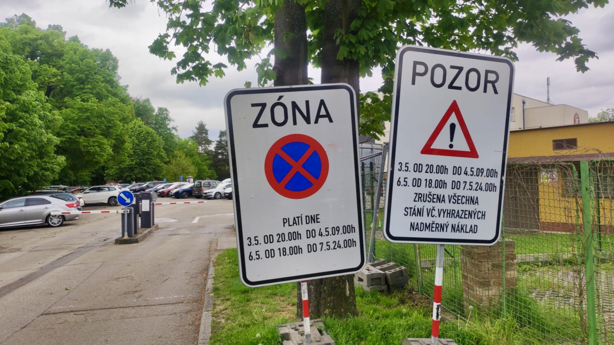 Na Sokolák se vrátí opravená dřevěná lávka. Projdete se po ní už v pátek