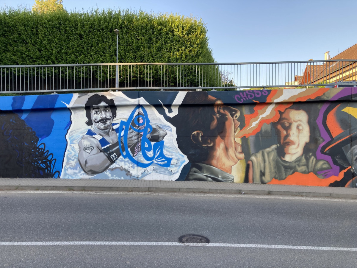 Severozápad Brna zdobí nová pocta Jiřímu Pechovi. Graffiti oživili původní autoři