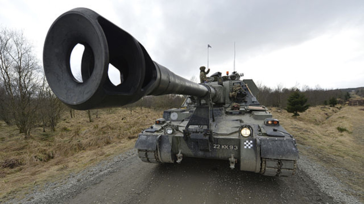 Konec AS-90 v Británii. Celý arzenál získala Ukrajina