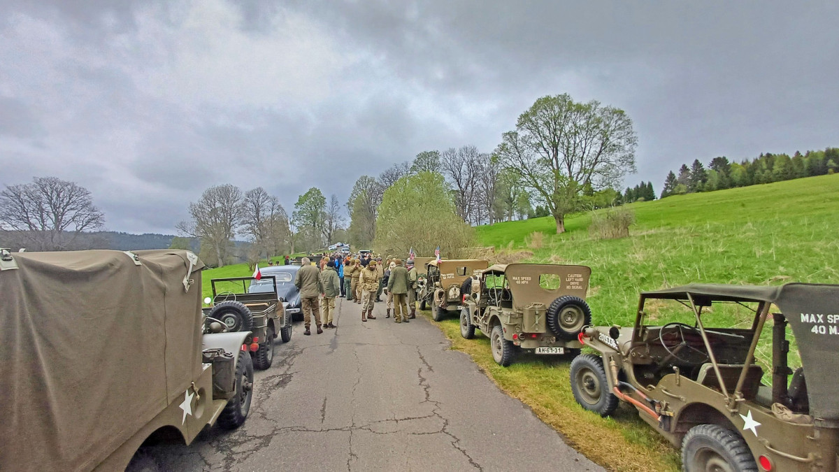 Pietní akt u památníku ve Zhůří 5. května 2025