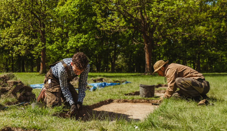 Archeologové v Plzni našli a prozkoumali americký vojenský tábor s polní nemocnicí