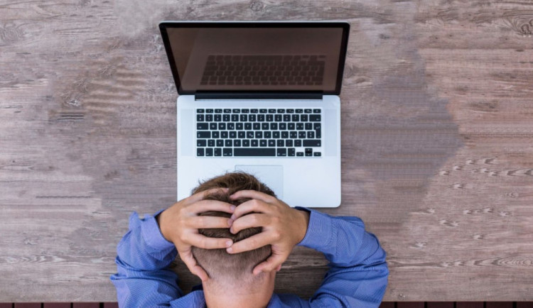 Policie varuje před novým trikem podvodníků. Zneužívají klikání na hlasování v soutěžích