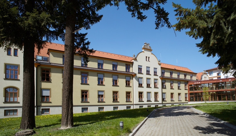 Jičínská nemocnice má nová tepelná čerpadla a systém chlazení