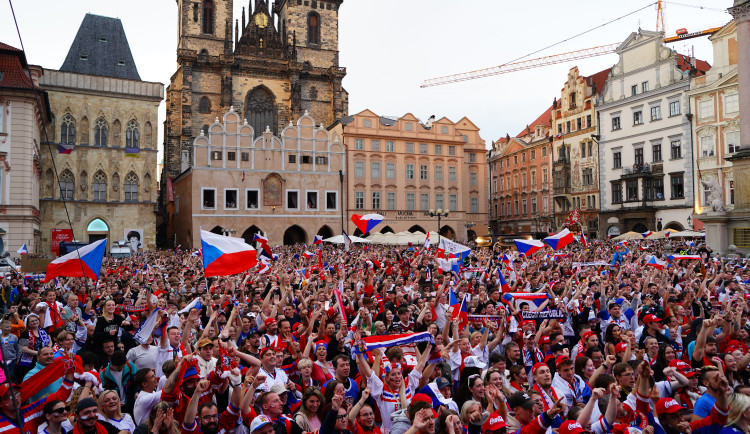 Praha chystá promítání hokeje na Staromáku, podmínkou je česká účast v semifinále