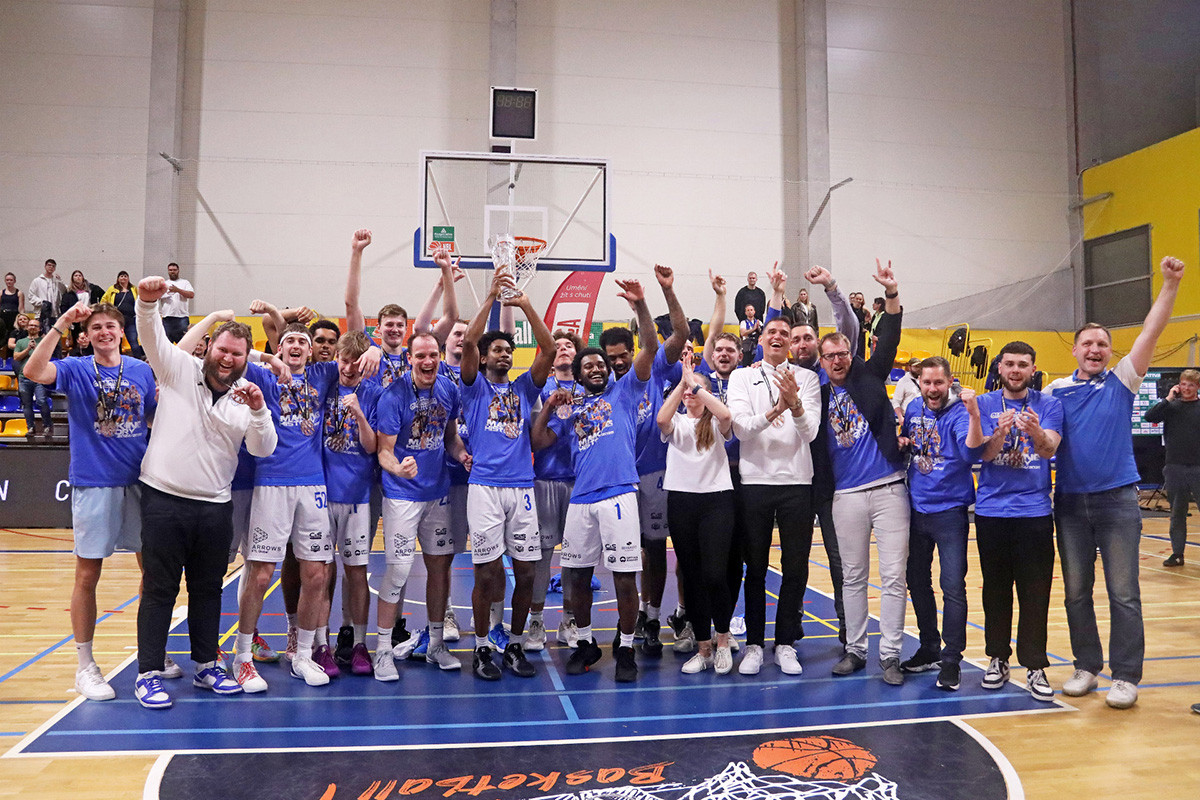 Bronzová radost v Čajkaréně. Basketbalisté Olomoucka si splnili sen o medaili