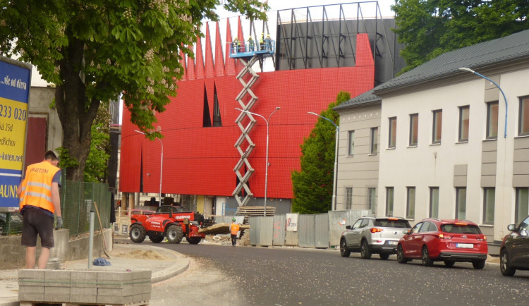 Průtah Jihlavy je opět průjezdný, naopak křižovatka u Sila bude zcela uzavřená