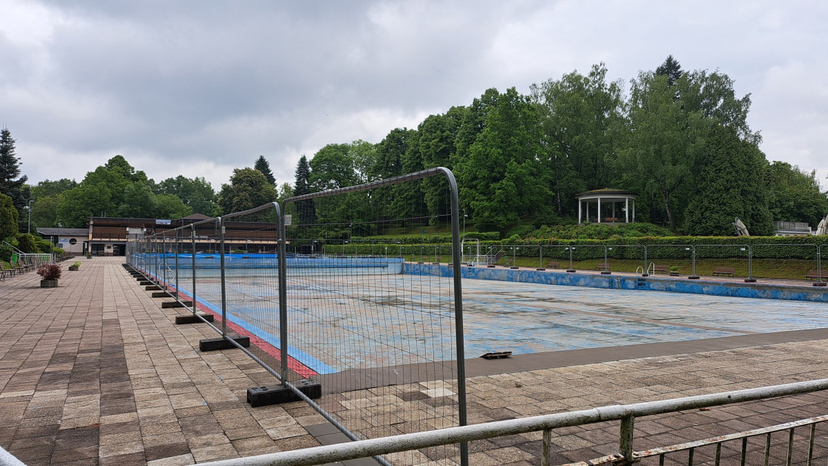 koupaliště, sezóna, Dvůr Králové nad Labem, novinky, plavec