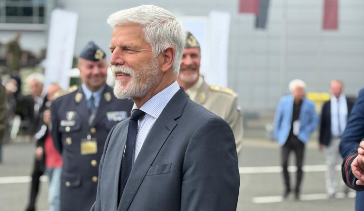 Téma obrany je aktuálnější než kdy dříve, řekl prezident na bezpečnostním veletrhu v Brně