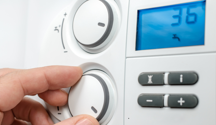 Konec topné sezóny. Třetí nejchladnější zima za posledních deset let je za námi