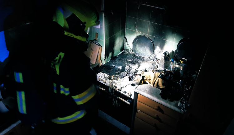 Dva požáry, dva mrtví. Praha zažila tragické ráno