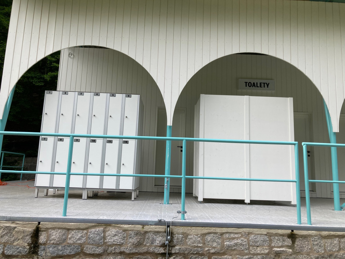 Otevření nového zázemí Lesního koupaliště se odsouvá. Nestihla se kolaudace