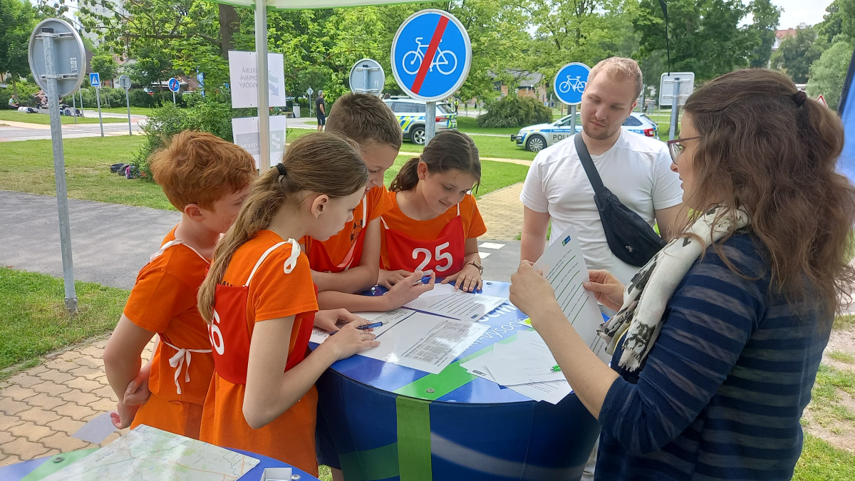 FOTO: Na dopravním hřišti v Jihlavě soutěžila téměř stovka mladých cyklistů