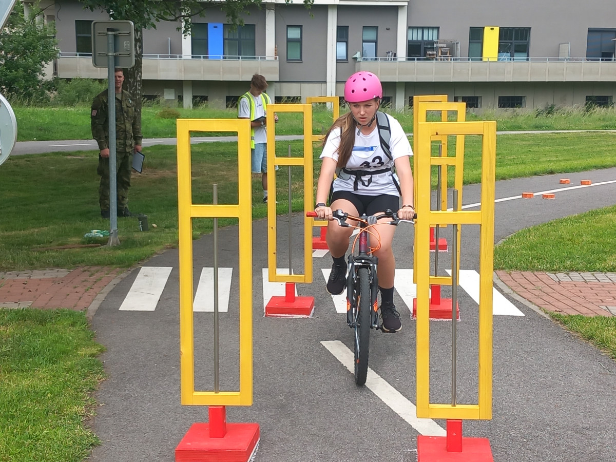 FOTO: Na dopravním hřišti v Jihlavě soutěžila téměř stovka mladých cyklistů