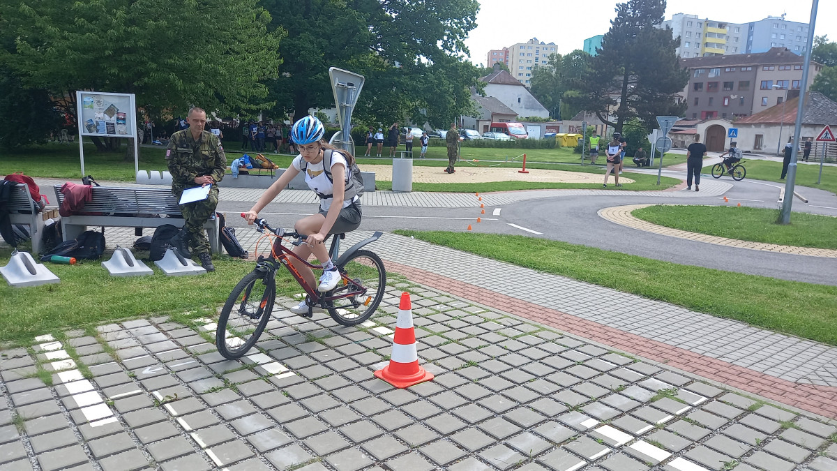 FOTO: Na dopravním hřišti v Jihlavě soutěžila téměř stovka mladých cyklistů