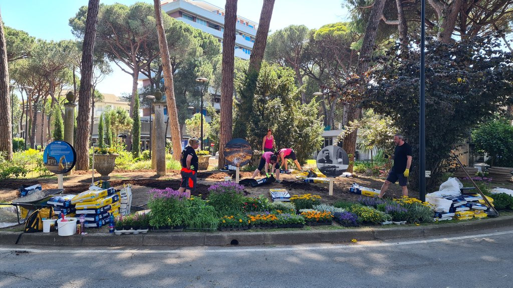 Největší evropskou venkovní výstavu květinového umění v Itálii rozzářila svým záhonem Plzeň