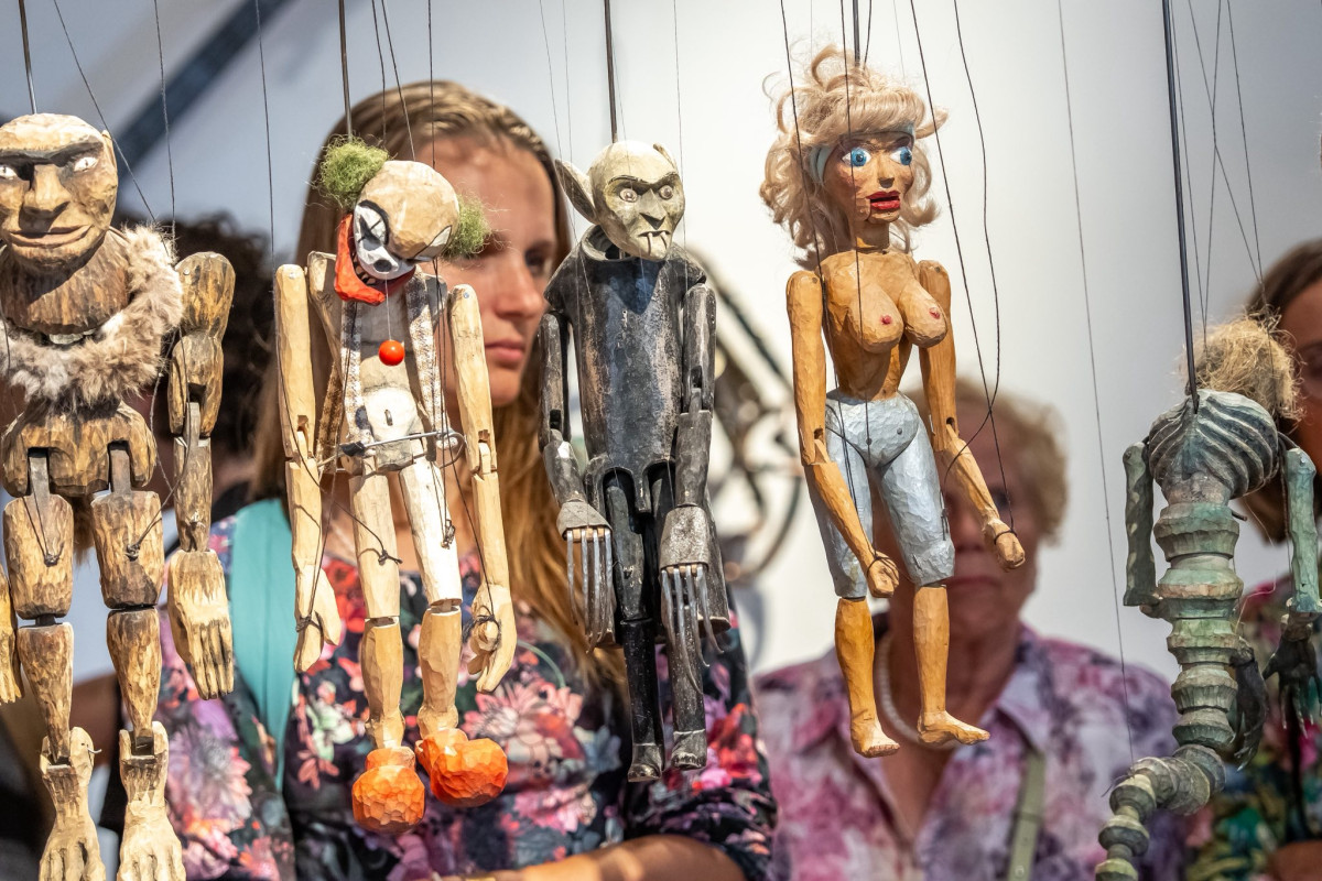 výstava loutky hlavní