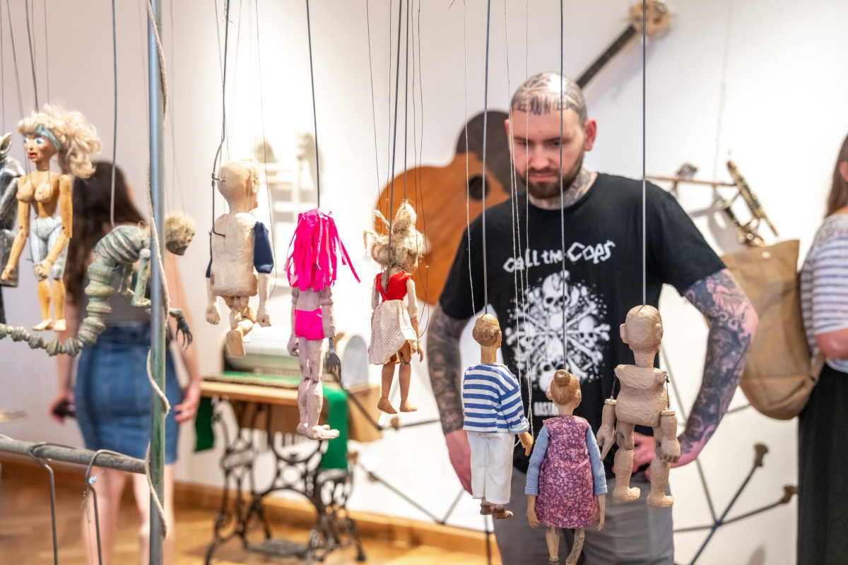 Výstava v Severočeském muzeu ukazuje loutkářské začátky studentů DAMU
