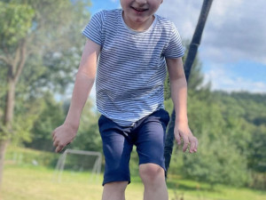 Vojtíšek zůstane navždy dítětem, jako by se zastavil čas. Rodiče to ale nevzdávají