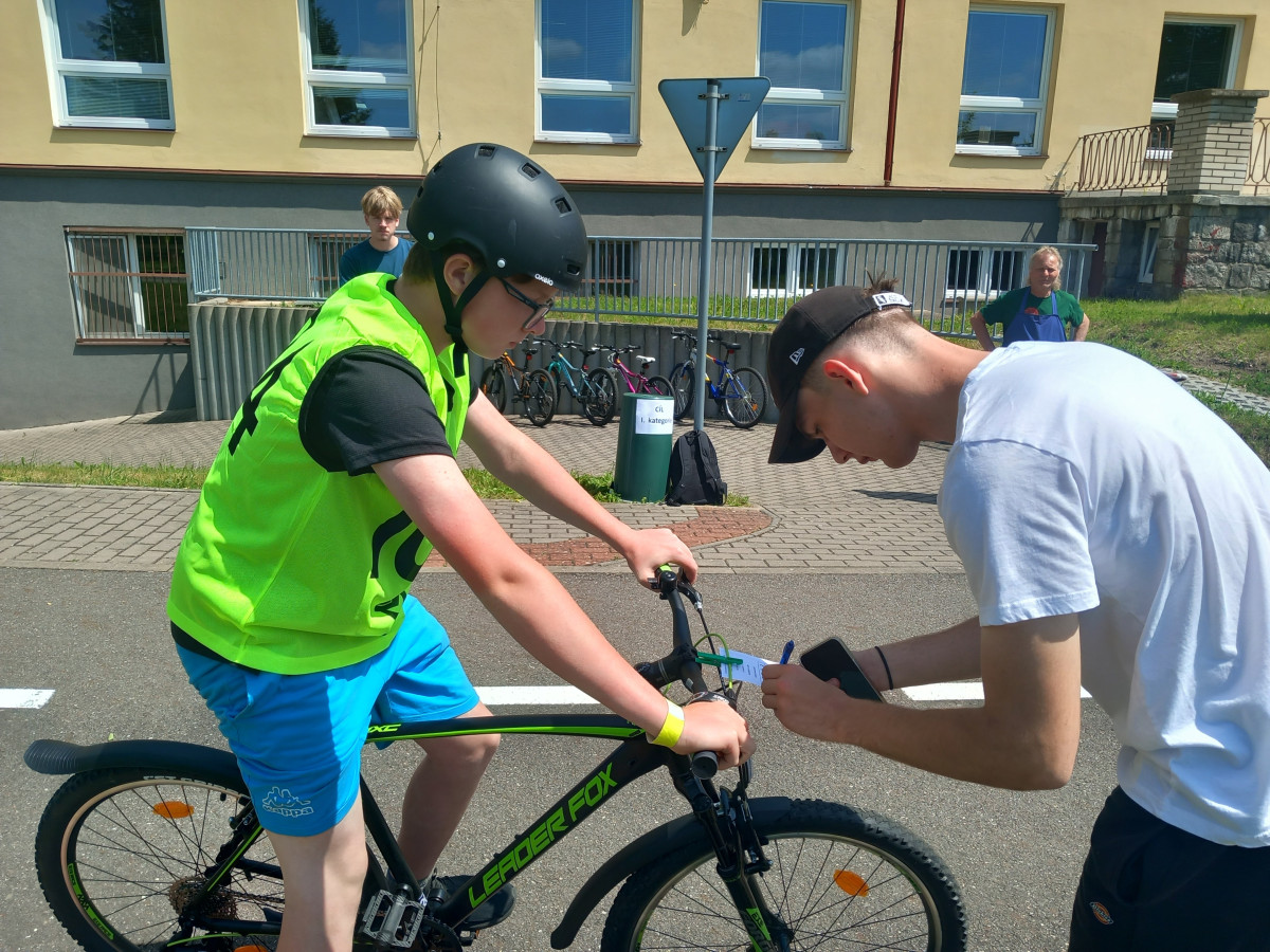 Do Žďáru se sjeli nejlepší mladí cyklisté z Česka. Jsou tam i školáci z Jihlavy