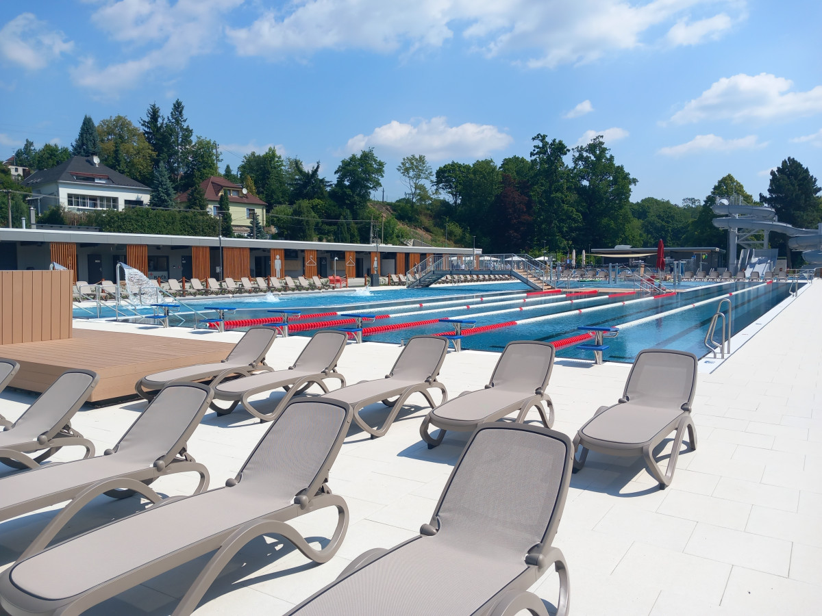 VIDEO: Koupaliště Polanka v Třebíči vypadá jinak. Cílem je návrat do devadesátek