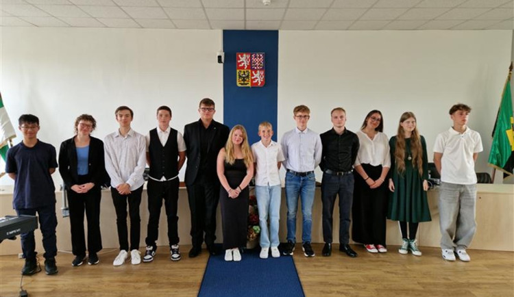 V Sokolově se mimořádně úspěšní žáci a studenti dočkali slavnostního ocenění