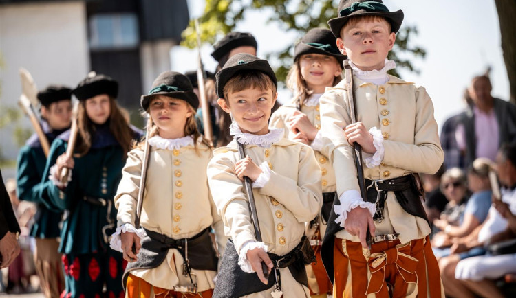 FOTO: Havíření ovládlo víkendové dění v Jihlavě, vyvrcholilo u nejstaršího kostela
