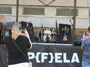 Neuměli jsme na nic hrát, tak jsme si skupinu doslova postavili, říká spolustrůjce robokapely