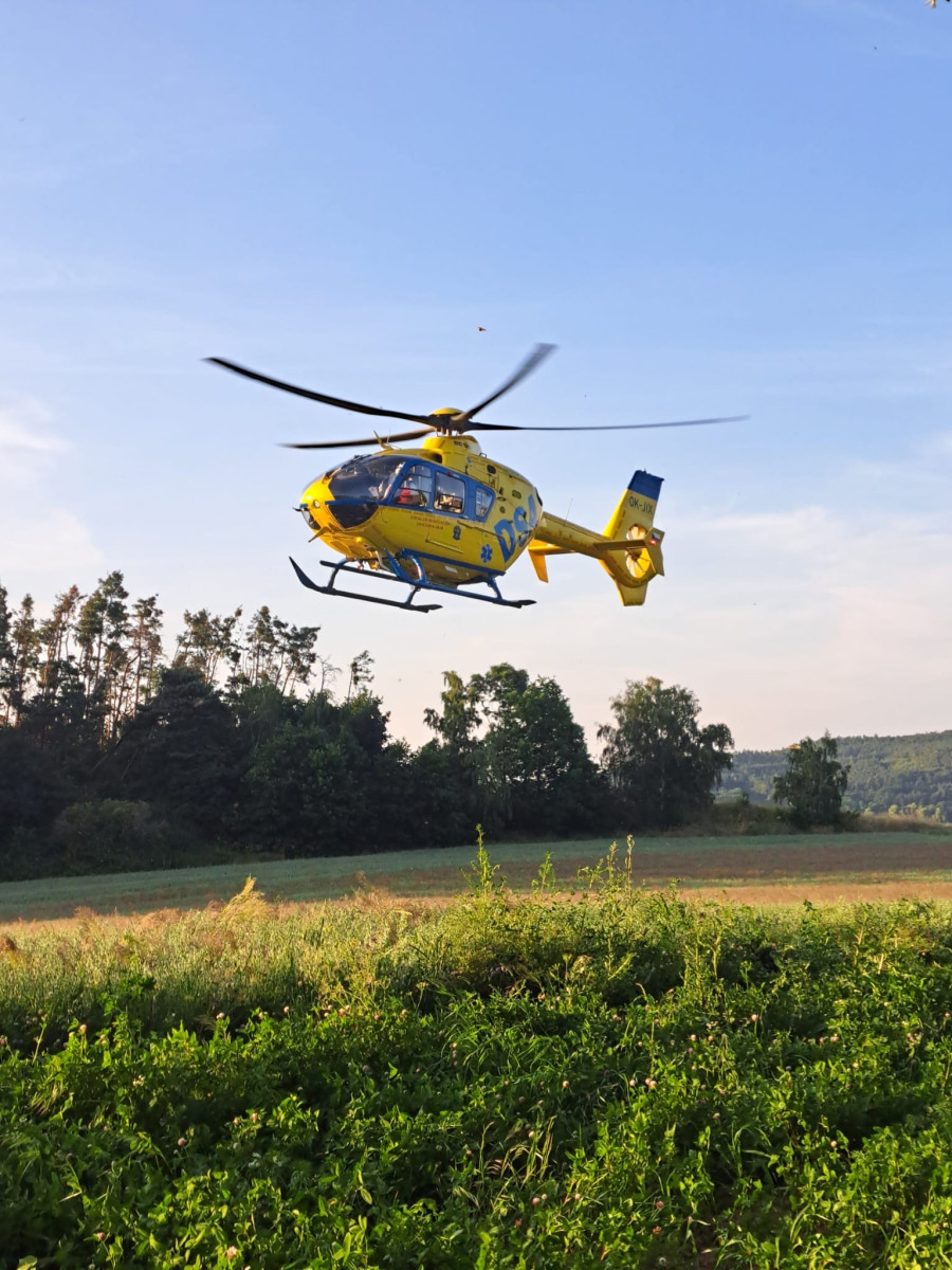 Muž zemřel při manipulaci se zemědělskou technikou, případ řeší kriminalisté